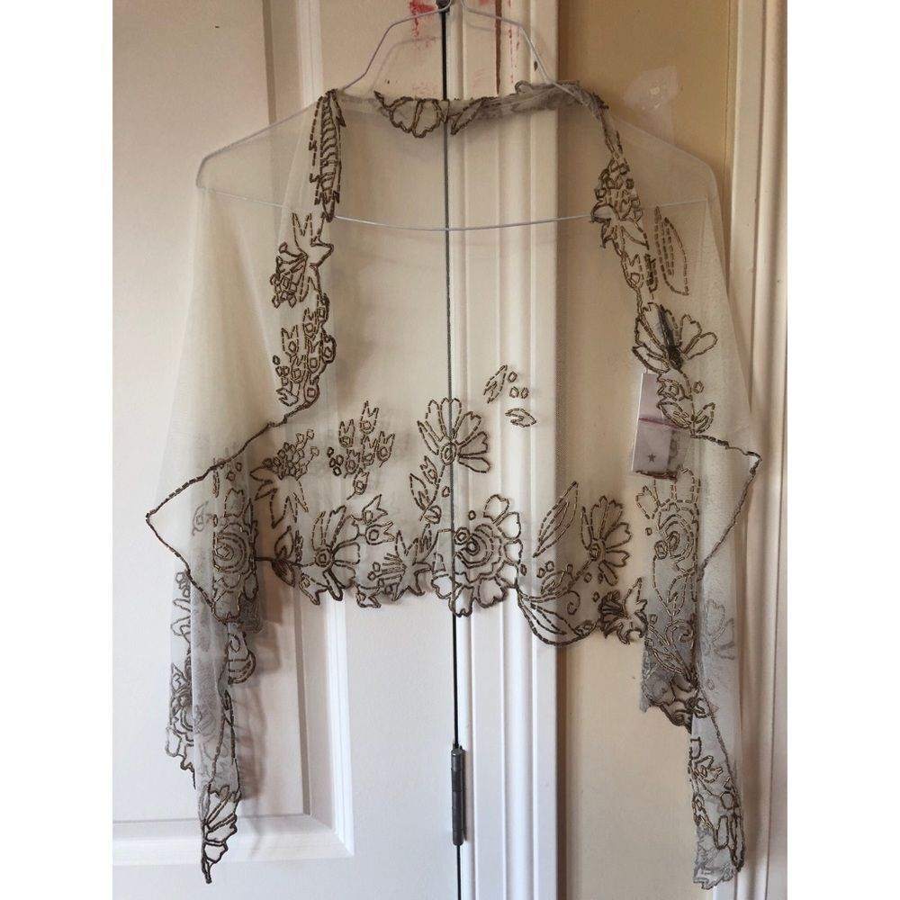 MEGAN PARK — Wrap Scarf